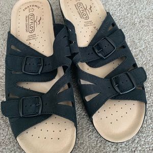 NWOT FLY FLOT VERA PELLE Size 10 Black Suede Sandal